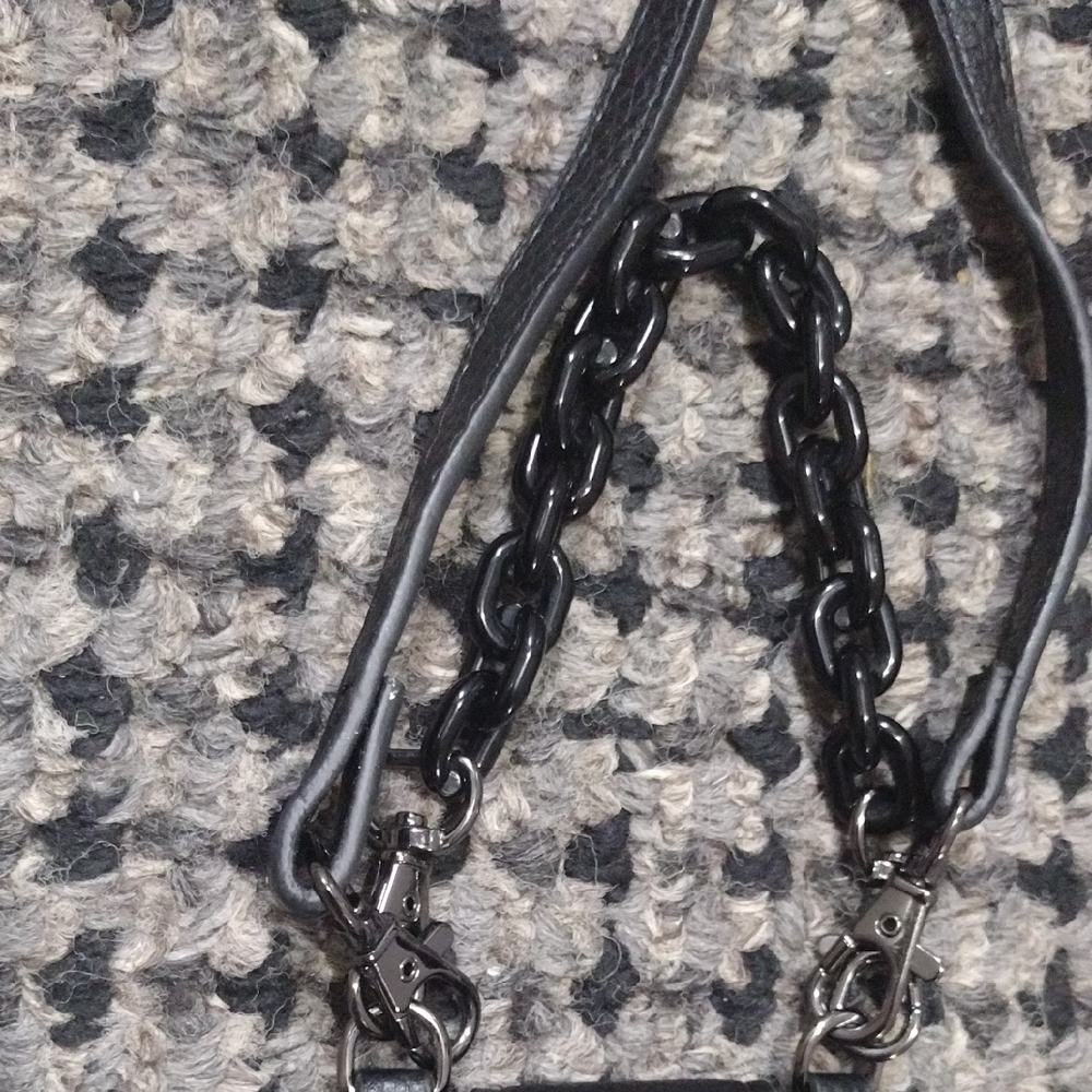 No Boundaries Black Phone Crossbody Case - Picture 3 of 10